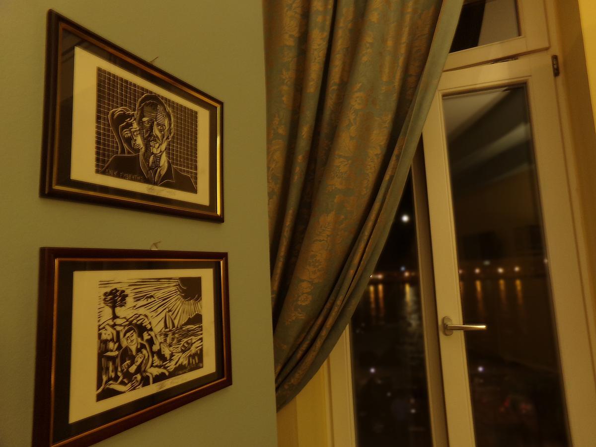 Locadiera Pansion 賓館 Ermoúpolis